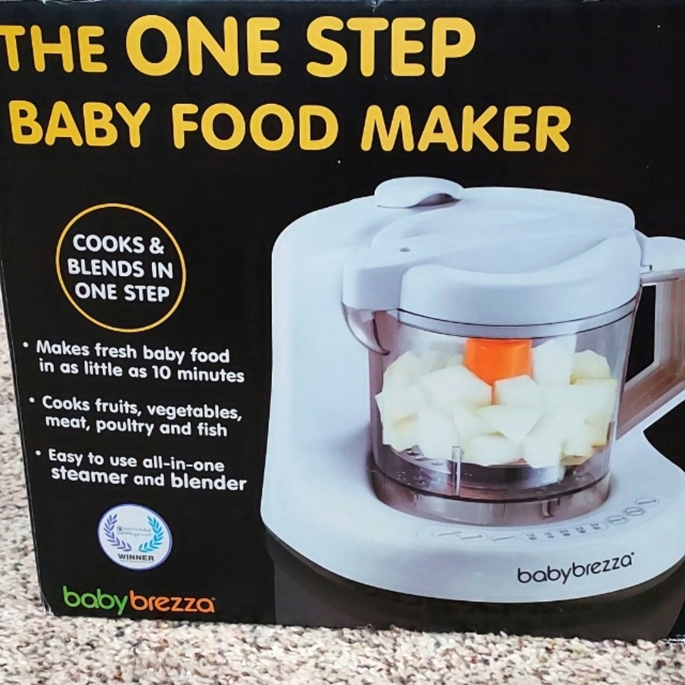 NWT!! BABY BREEZA food maker